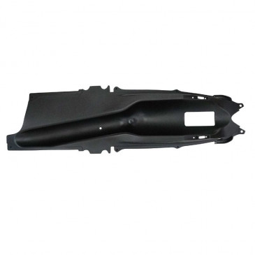 GARDE-BOUE SOUS SELLE ARRIERE ORIGINE DERBI 50 GPR 2005>2008/APRILIA 50 RS 2006>2010 -00H00706381-