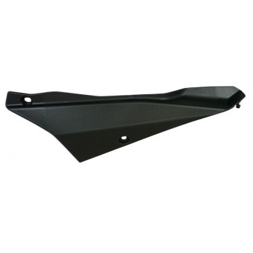  COUVERCLE ARRIERE GAUCHE ORIGINE PIAGGIO 50 GILERA SMT, RCR 20112017 DERBI SENDA 20102017 866928 