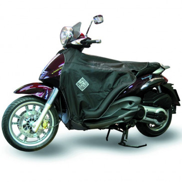 TABLIER COUVRE JAMBE TUCANO POUR PEUGEOT 125 TWEET, 125 GEOPOLIS, 250 GEOPOLIS, 400 GEOPOLIS / PIAGGIO 125 BEVERLY 2001>2009 (R152C-X) (TERMOSCUD) (SYSTEME ANTI-FLOTTEMENT SGAS) 8026492106503