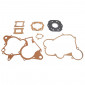 JOINT MOTEUR 50 A BOITE ADAPTABLE DERBI 50 SENDA 1994>2005, GPR 1997>2005/BULTACO 50 ASTRO 1999>, LOBITO 1999> (JOINT CULASSE FIBRE) (MOTEUR DERBI EURO 2) (POCHETTE COMPLETE) -ARTEIN- 8434579000536