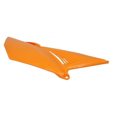 REAR SIDE COVER FOR 50CC MOTORBIKE BETA 50 RR 2012> ORANGE RIGHT -P2R-