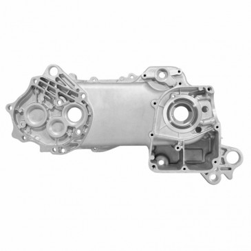 CRANKCASE FOR CHINESE 50cc- 4-STROKE GY6/139QMB 10 INCHES/BAOTIAN 50 BT49QT 4-STROKE/KYMCO 50 AGILITY 4-STROKE/PEUGEOT 50 V-CLIC 4-STROKE (LEFT VARIATION SIDE- 10 INCHES WHEELS - LENGHT 400mm) -SELECTION P2R-