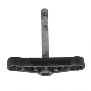 LOWER FORK YOKE "PIAGGIO GENUINE PARTS" GILERA 50 SMT, RCR 2018>/APRILIA 50 SX, RX 2018> -2B004860-