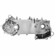 CARTER MOTEUR SCOOT ADAPTABLE SYM 50 ORBIT, MIO 4T / PEUGEOT 50 VIVACITY 3, LUDIX 4T (MOTEUR GY6 137QMB) (GAUCHE COTE VARIATION - LONGUEUR 430mm) (OEM 11200-AWA-000) -P2R- 3700948239889