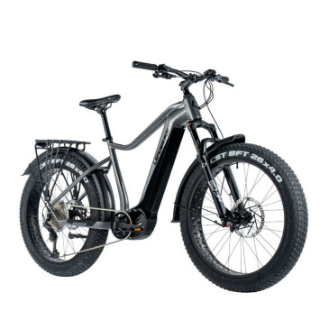 VELO ELECTRIQUE/VAE VTT FAT BIKE 26 LEADER FOX BRASA 2024 ARGENT 11V MOTEUR CENTRAL PANASONIC GX ULTIMATE 36V 90Nm BATTERIE 20Ah (18'' - H45,7cm - TAILLE M - POUR ADULTE DE 165cm à 178cm)