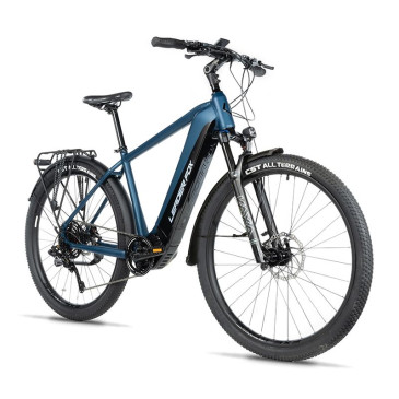 VELO ELECTRIQUE/VAE VTC 28 LEADER FOX BARNET 2025 HOMME BLEU 9V MOTEUR CENTRAL BAFANG M510 36V 95Nm BATTERIE 20Ah (22.5'' - h53cm - TAILLE XXL - POUR ADULTE DE 193cm à plus) 8592826101549