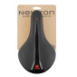 SELLE NEWTON JUNIOR ICHNOS RACING NOIR DECO ROUGE 236X139MM RAIL ACIER -SDL- 3700948300497