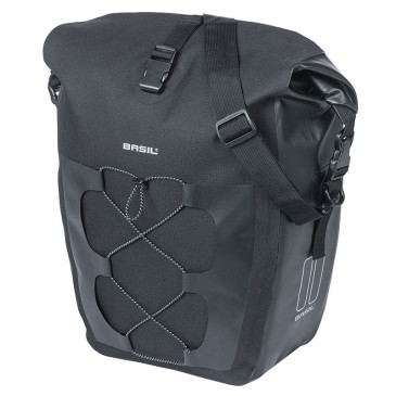 SACOCHE ARRIERE VELO LATERALE BASIL NAVIGATOR CYCLOTOURISTE WATERPROOF 25-31L NOIR FIXATION HOOK ON SUR PORTE BAGAGE (32x15x37cm) AVEC POIGNEE ET BANDOUILLERE FERMETURE ENROULEMENT 8715019182716 SACOCHE ARRIERE VELO LATERALE BASIL NAVIGATOR CYCLOTOURISTE WATERPROOF 25-31L NOIR FIXATION HOOK ON SUR PORTE BAGAGE (32x15x37cm) AVEC POIGNEE ET BANDOUILLERE FERMETURE ENROULEMENT 8715019182716
