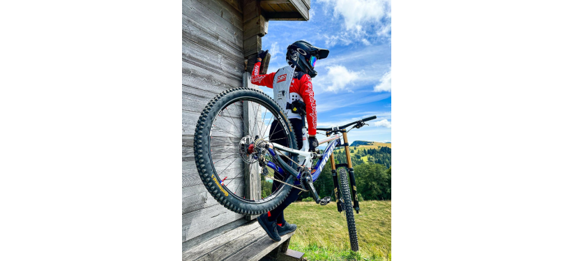 OPHÉLIE DARMON, RIDEUSE PASSIONNÉE